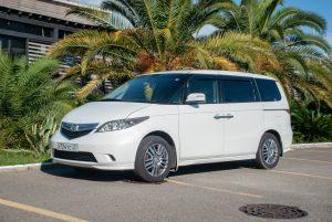 Авто прокат Honda Elysion. Удобный просторный автомобиль для трансфера, прокат авто, прокат авто в сочи